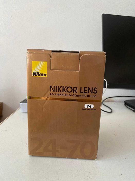 обектив AF-S Nikkor 24-70mm f/2.8 G ED