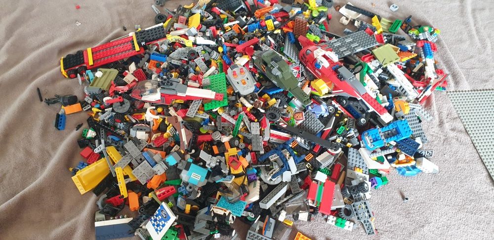 Vand lego friends si lego city