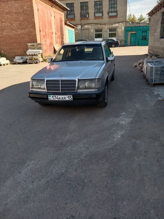 Срочно продам Мерседес 124
