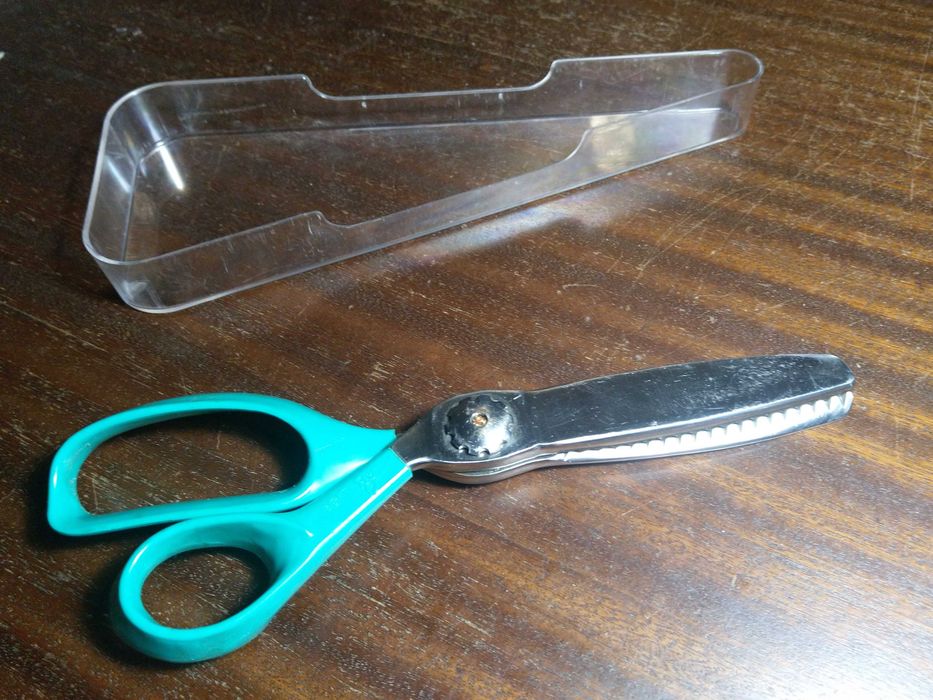 Шивашки ножици зиг заг