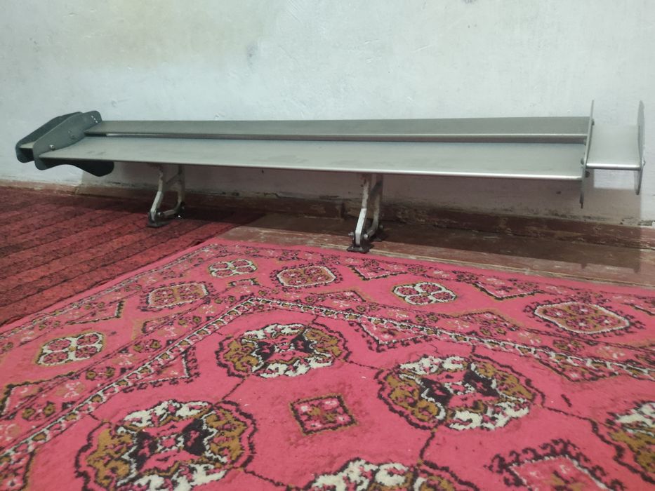 Продам спойлер алюменовый