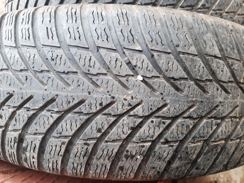 Продам шины. 245/65/17 нокиа