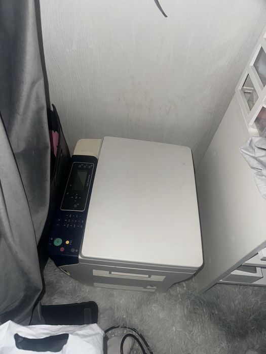 Продам принтер xerox