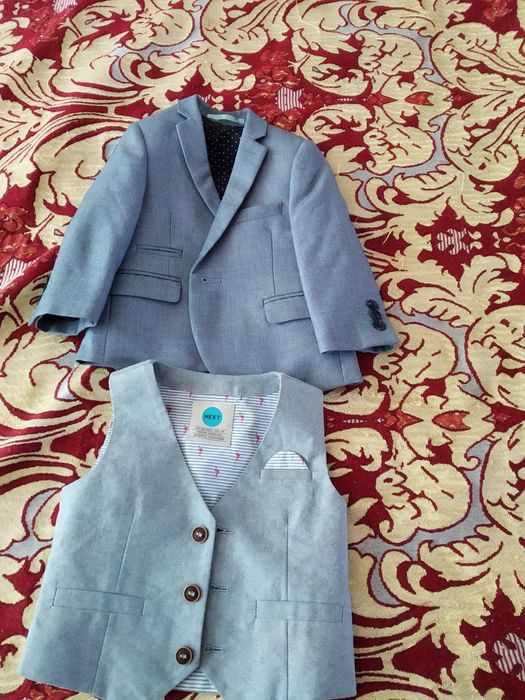 Продам комплект на мальчика рост 82 см