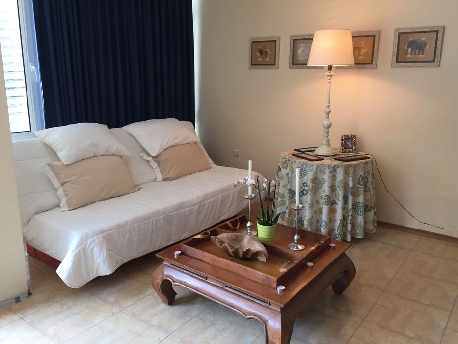 Дава се под наем Двустаен апартамент в Пловдив, Център - 70 кв.м за 2500 € - Снимка #2