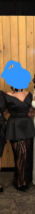 Rochie de nașă  neagră din două piese! Purtată o singură dată preț de câteva ore! Se află în stare absolut impecabilă.