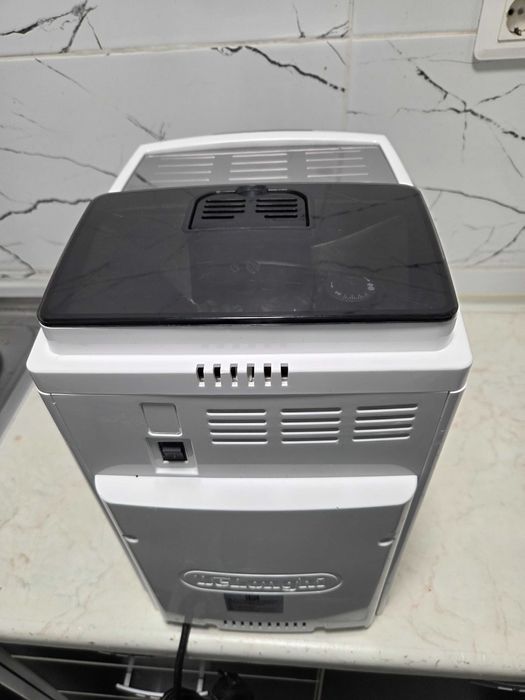 Espressor Automat DeLonghi Magnifica S ECAM 13.123.W Aparat cu Cafea Boabe