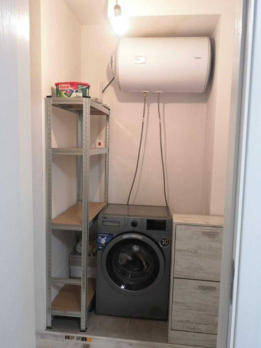 Продаваме Двустаен Апартамент В Банишора