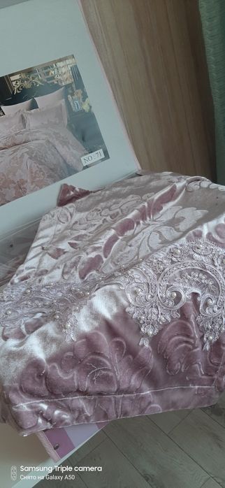 Продам покрывало новое стриженный велюр