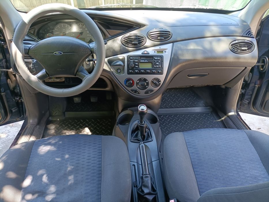 FORD Focus 2000 — imagine 3