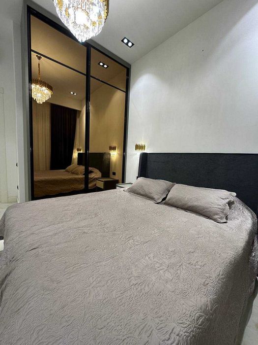 Готовая 2-комнатная квартира с мебелью в Mirabad Avenue, 64 м²