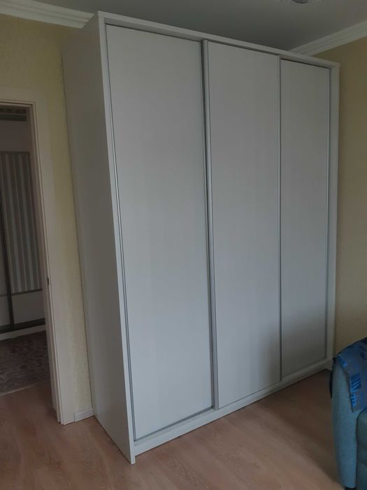 Шкаф купе б/у 3мес.