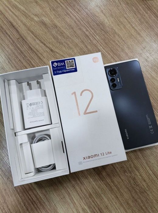 Telifon ideal xolatda juda chiroyli xolatda  5 G qullab quvvatlaydi