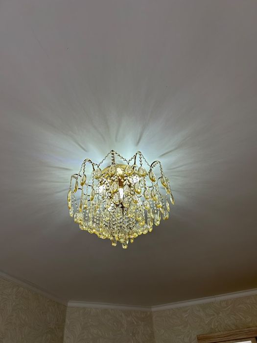 Люстра в отличном состоянии