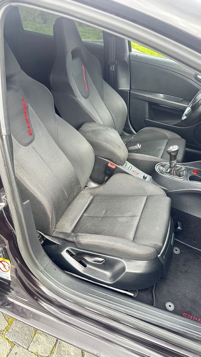 Schimb Seat Leon  CUPRA 2.0 TFSI 400 CP