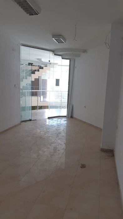 Дава се под наем Магазин в Русе, Център - 31 кв.м за 382.5 € - Снимка #5