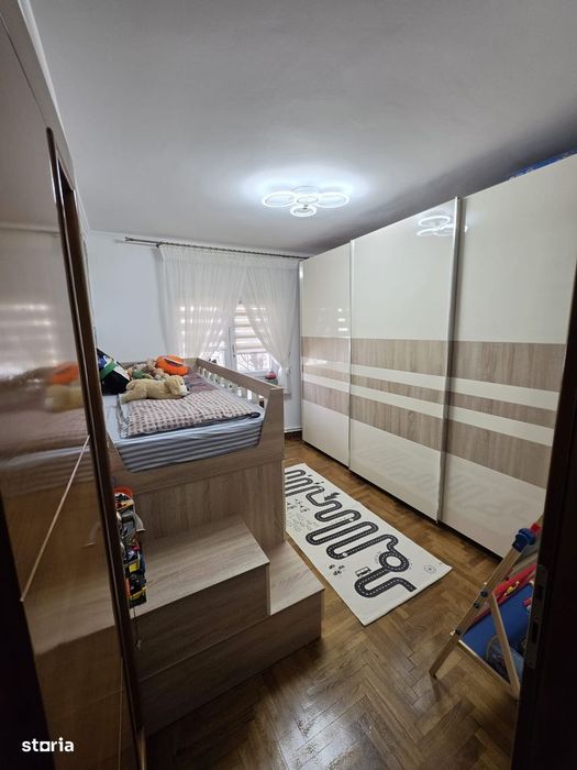 Apartament cu 3 camere decomandate, Obcini