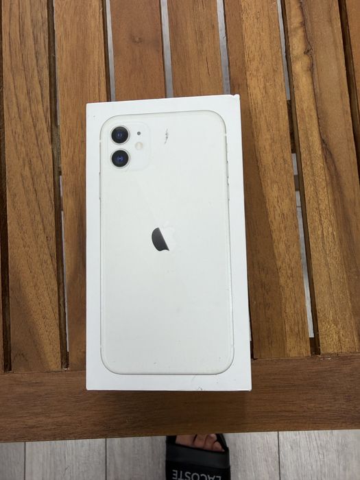 Vand Iphone 11 Alb 64GB Neverlocked Impecabil !