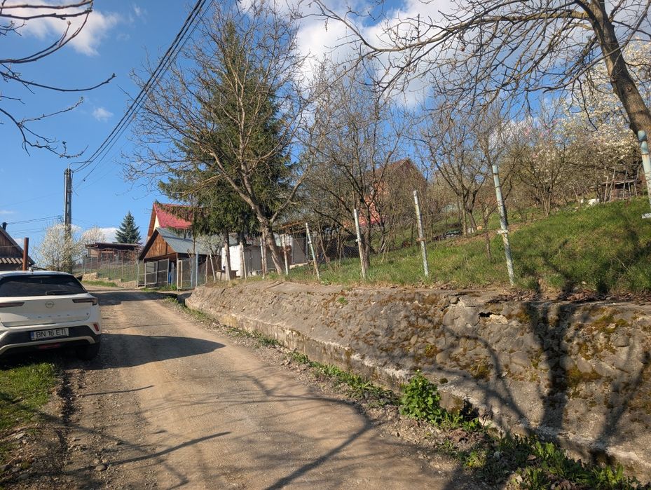 Teren de vânzare Valea Jelnii langa asfalt