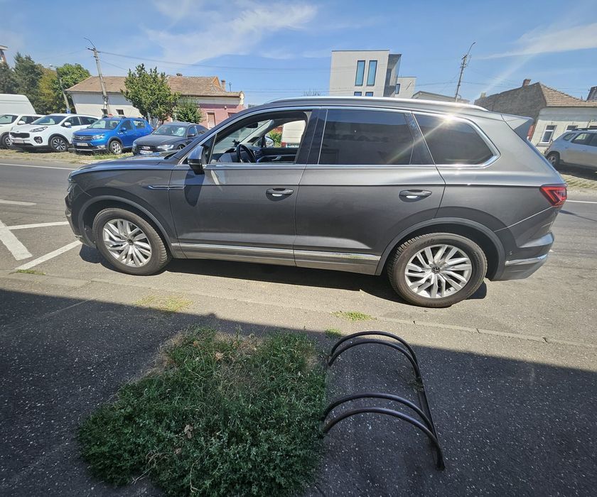Volkswagen Touareg CR7 3.0 TDI V6 286 cp