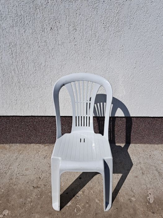 Scaune de plastic de vanzare