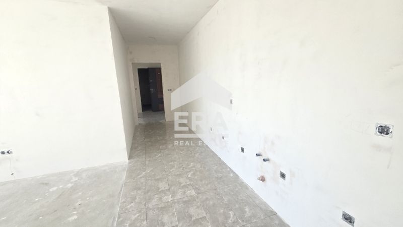 Продава се Тристаен апартамент в Варна, Виница - 95 кв.м за 1569 €/кв.м - Снимка #2