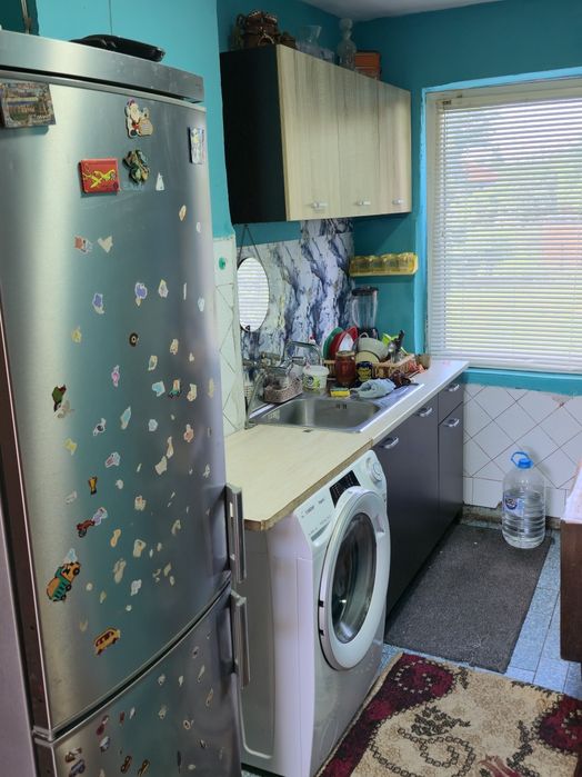 Продава се къща в С.Пудрия на  2 етажа  на 100 метра близо до центъра със собствен гараж  и голям двор