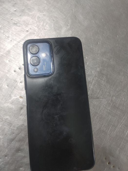 Telefon holati yaxshi infinix