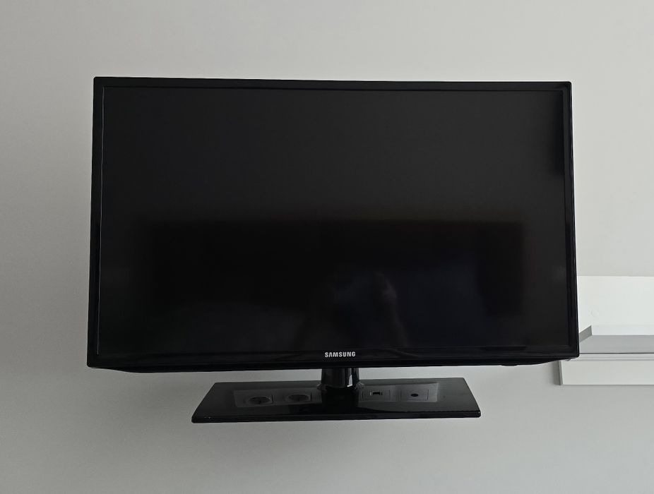 Телевизор Samsung 32"