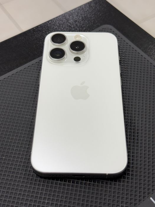 Apple iPhone 15 Pro,White Titanium,256GB*КатоНов*1г Гаранция*