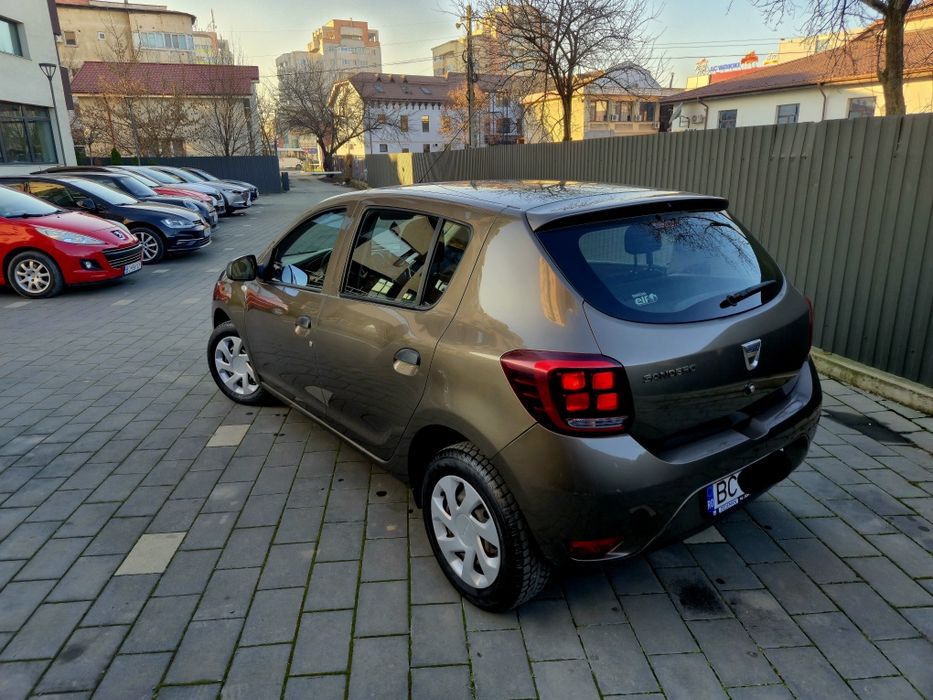 Dacia sandero  15.000 km noua 2019 benzina