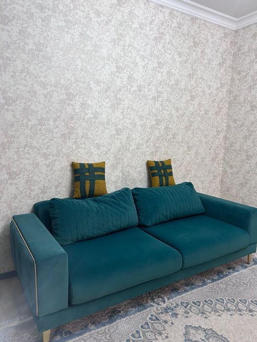 Мягкий уголок диван