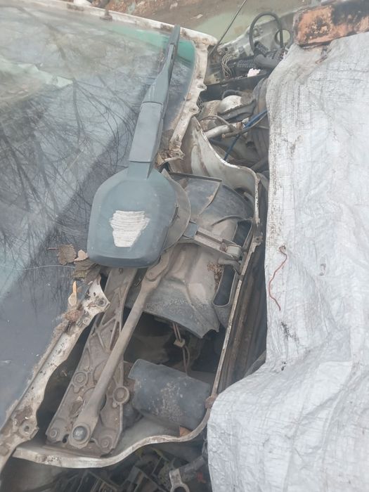 Продам 124 мерседес на запчасти