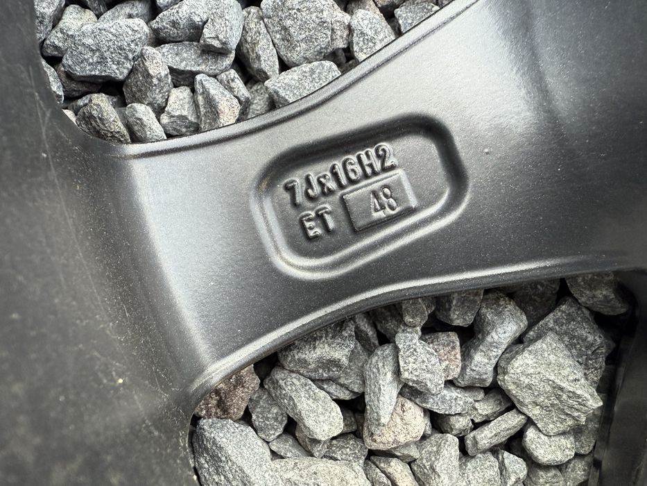 Jante Audi A4 B8 B9 A6 C6 VW 205 60 R16 anvelope Nexen iarna 7-8 mm