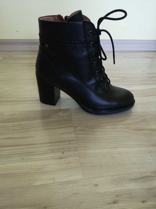 Боти   Pikolinos