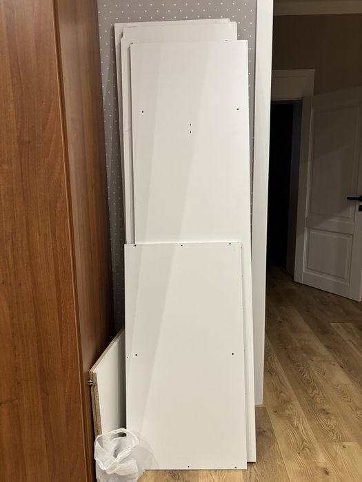 Шкаф двухстворчатый