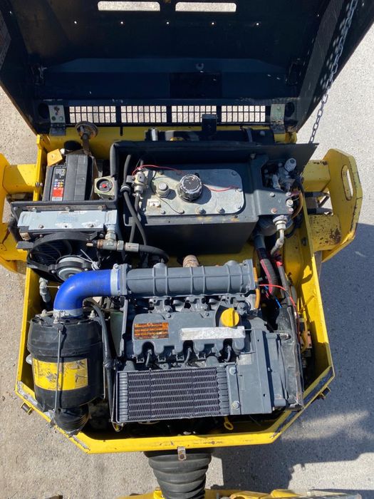 Продам Каток Bomag bw138