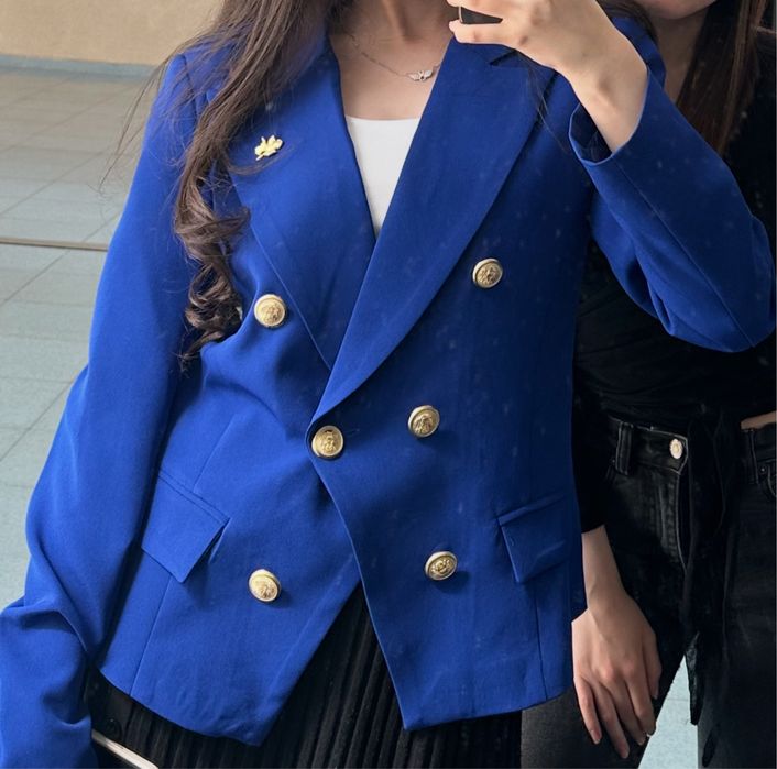 Пиджаки по 3.000 тг