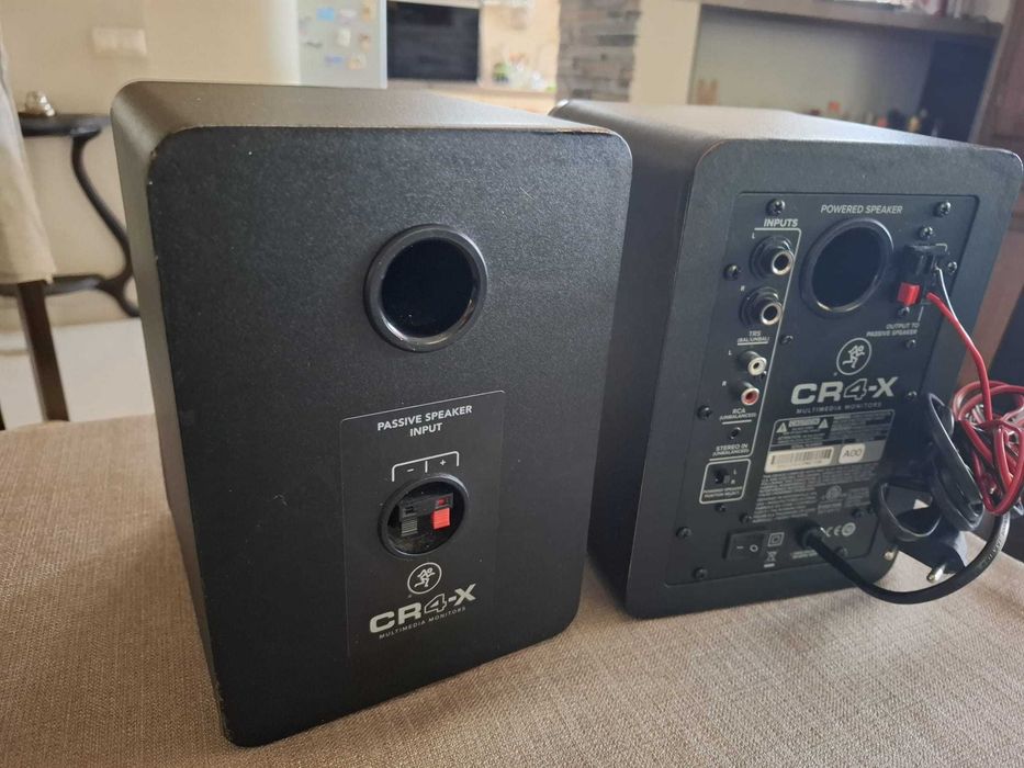 MACKIE CR4X, Monitoare active