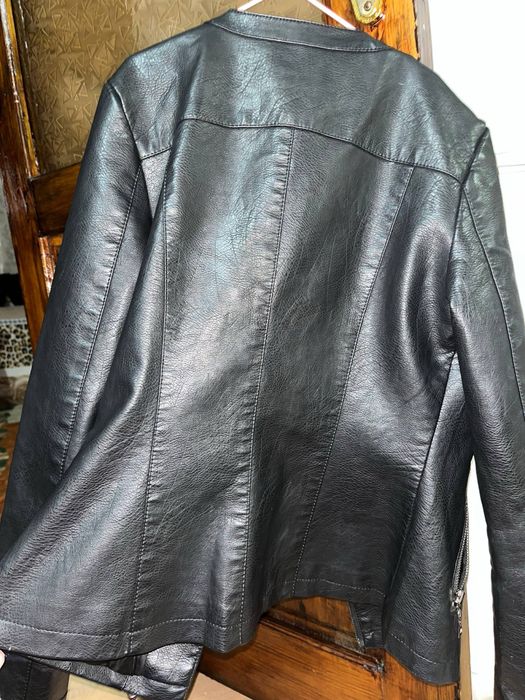 Продам кожанки, осень-весна