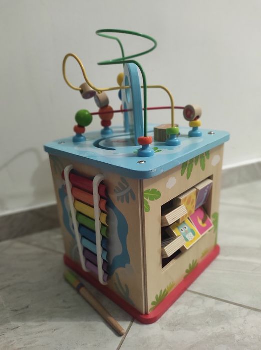 HAPE Мултифункционален дървен куб с активности