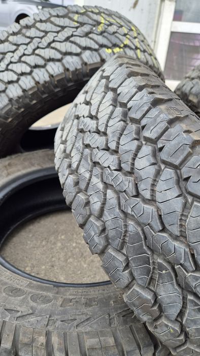 ПРОДАВАМ 4 бр. гуми General Grabber AT3 215/65 R16C (товарни)
