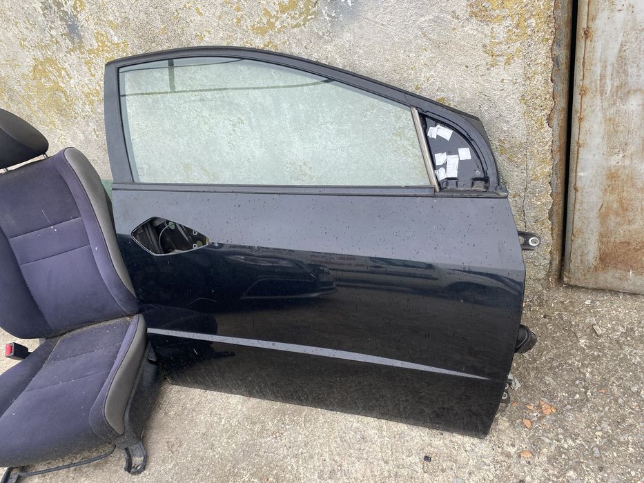 Предна дясна врата хонда сивик 8  2006г