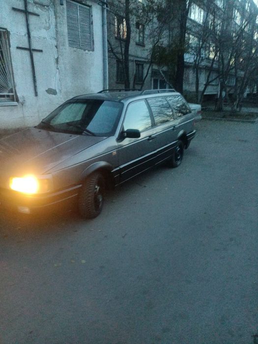Продам машину пассат б3 универсал