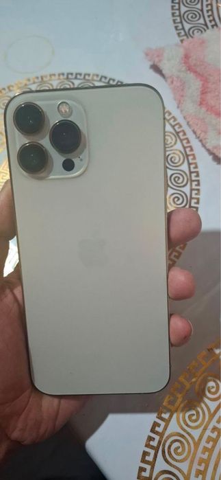 Iphone 13 pro max gold