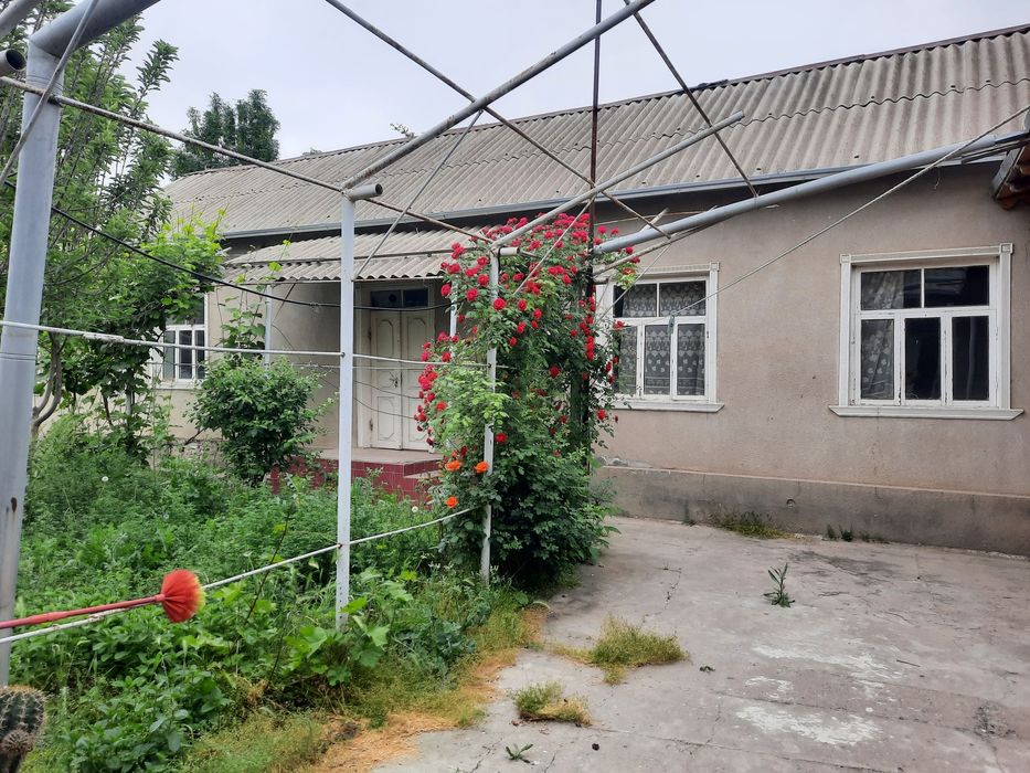 1-мавзеда 14 сотих 10 хонали ховли уй сотилади