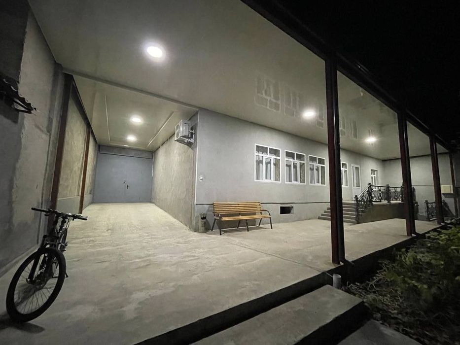 Қибрай тумани.Дурмон маҳалласида 6 сотих 5 хонали  уй сотилади.