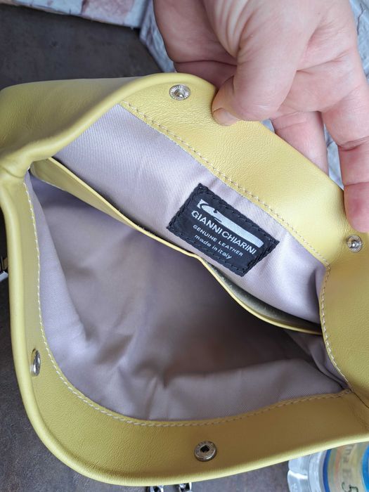 дамска чанта,Gianni Chiarini,жълта малка чантичка-естествена кожа