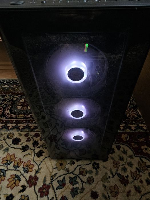 Gaming PC 16GB RAM, Ryzen 5 2600 + ПОДАРЪК