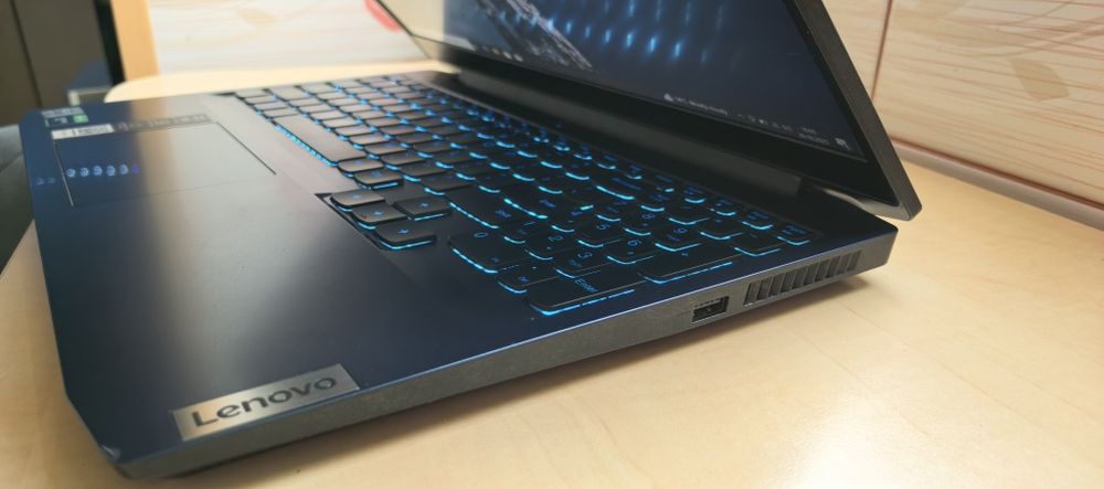 Laptop Lenovo Gaming 3_i5-10300H_16GB DDR4_GTX 1650 4GB_SSD 512GB_BLUE